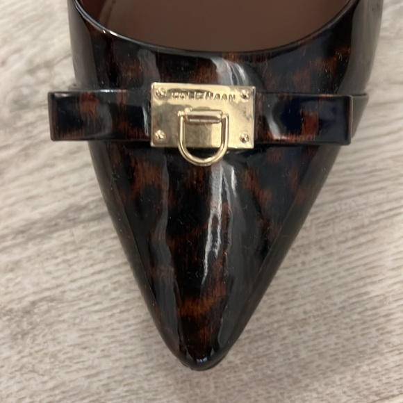 Sassy and classy! Beautiful leopard pumps 3” heels - Picture 3 of 4